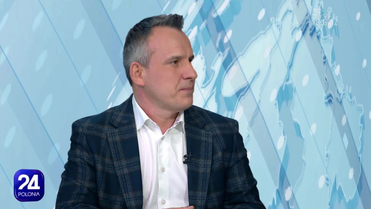 Paweł Majewicz jako komentator ekonomiczny w TVP Polonia 24